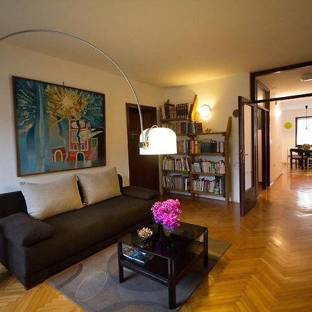 Apartment Cherry Ровінь Екстер'єр фото