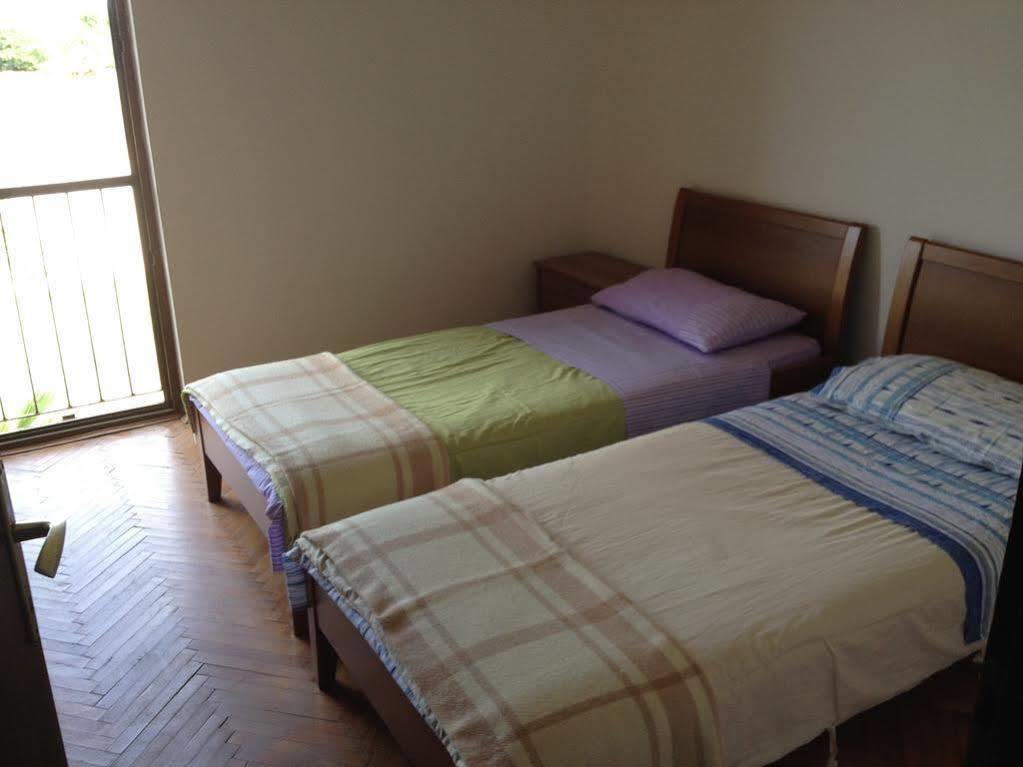 Apartment Cherry Ровінь Екстер'єр фото