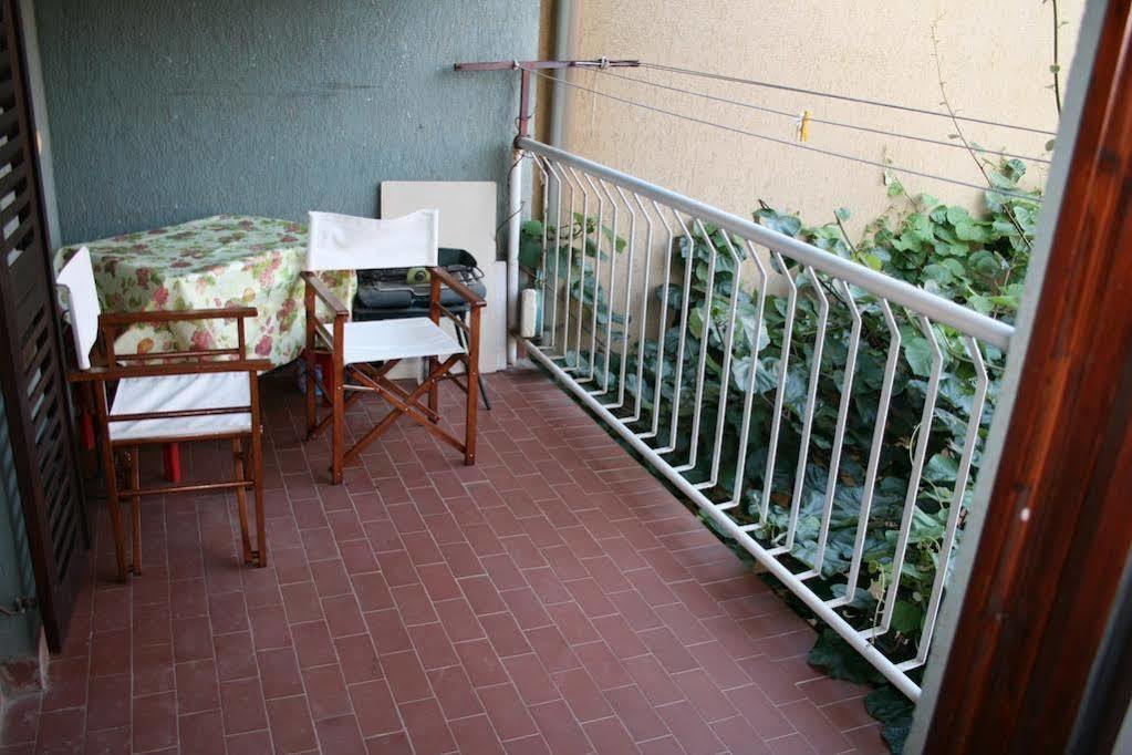 Apartment Cherry Ровінь Екстер'єр фото